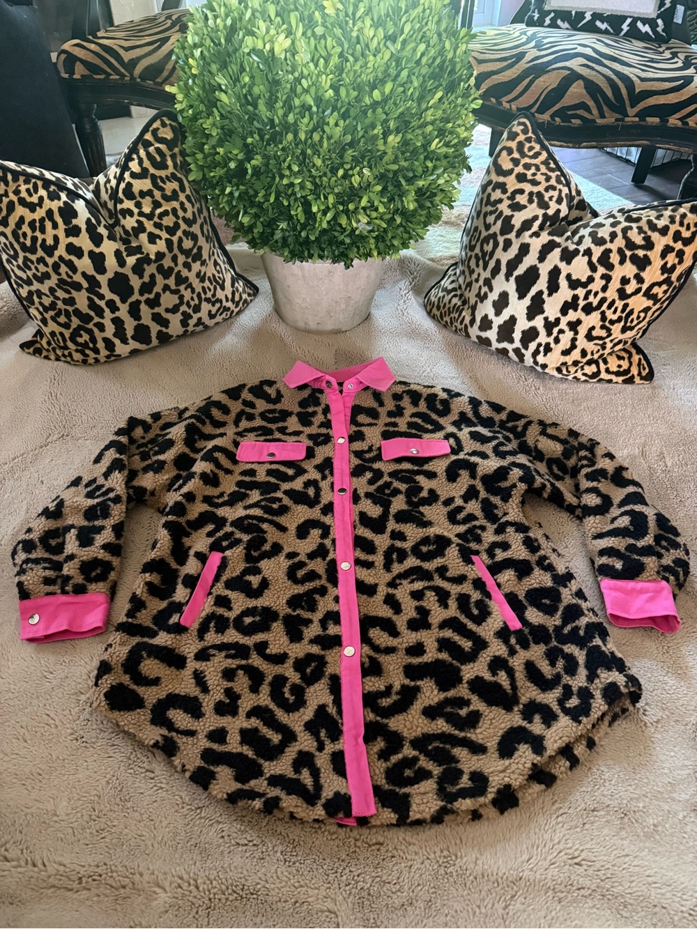Women’s XL Leopard Print Sherpa Shacket with Hot Pink Trim NWOT